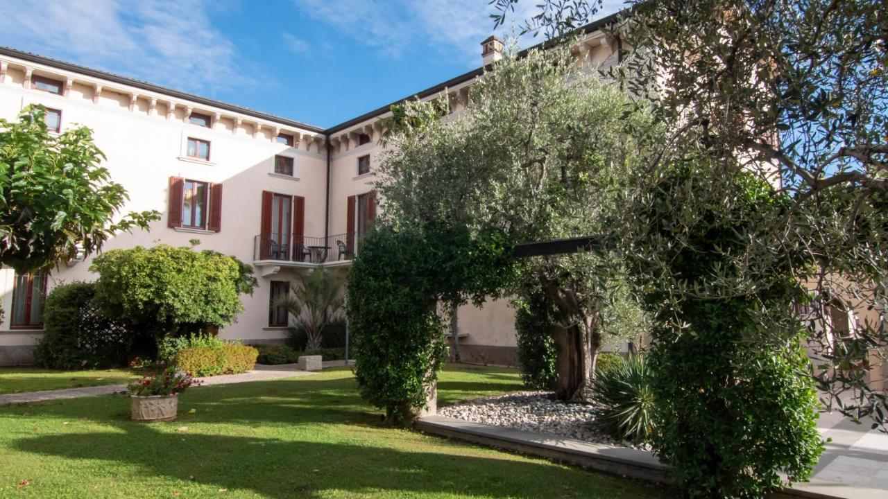 Castello Belvedere Apartments Desenzano del Garda Exterior foto