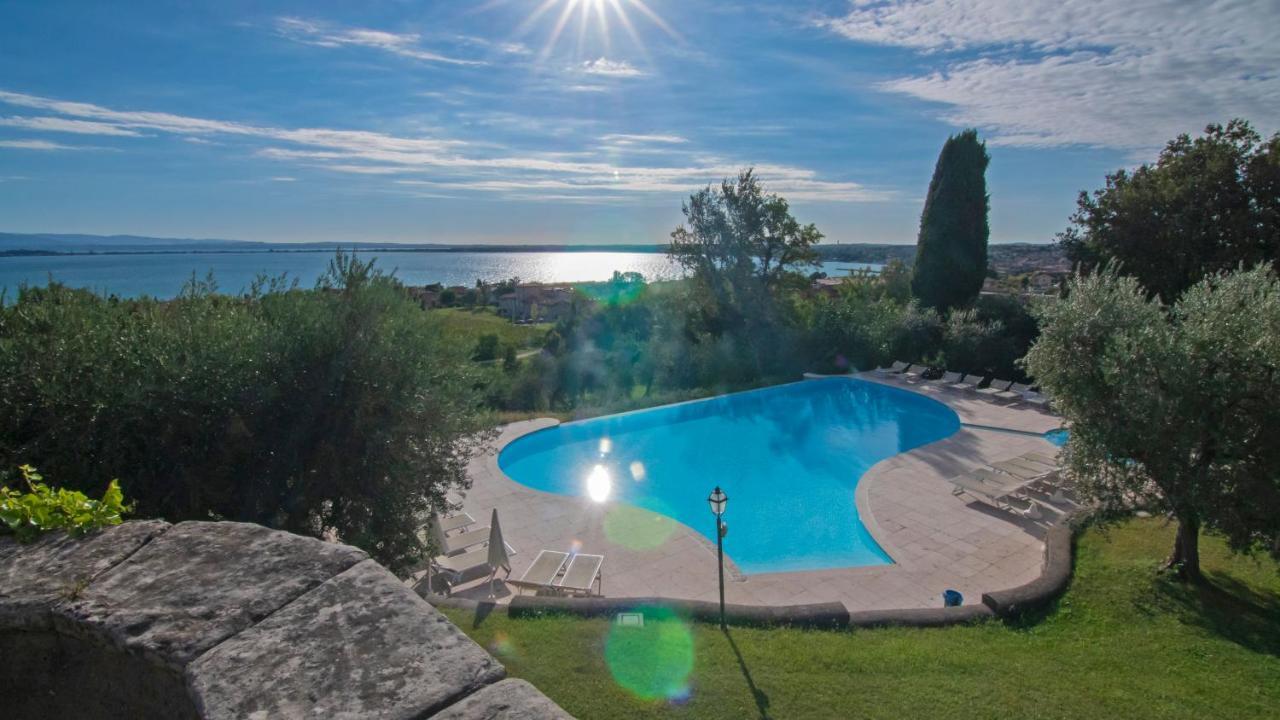 Castello Belvedere Apartments Desenzano del Garda Exterior foto