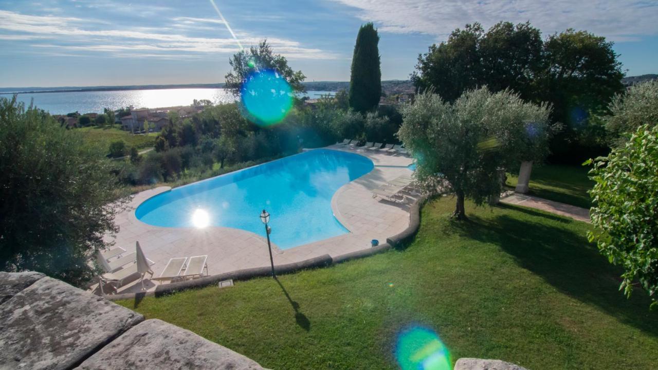 Castello Belvedere Apartments Desenzano del Garda Exterior foto