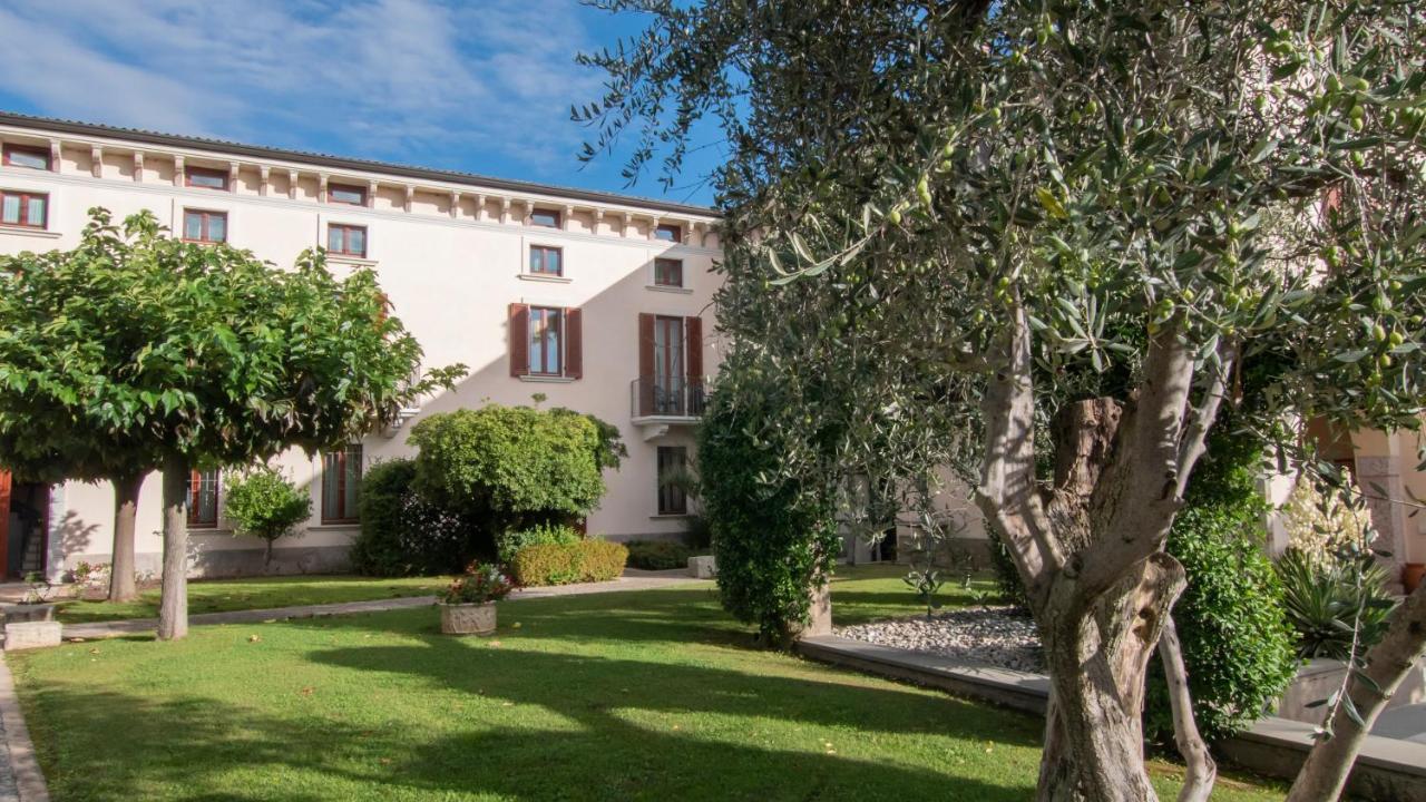 Castello Belvedere Apartments Desenzano del Garda Exterior foto