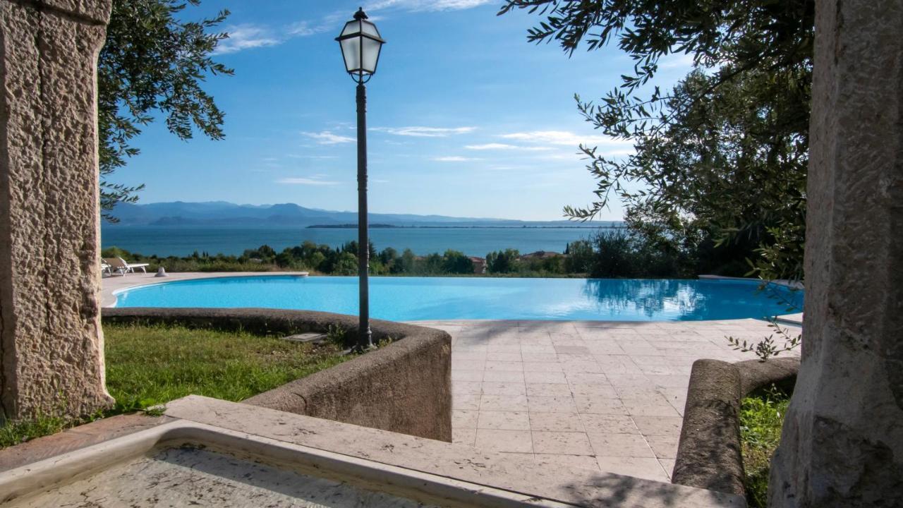Castello Belvedere Apartments Desenzano del Garda Exterior foto
