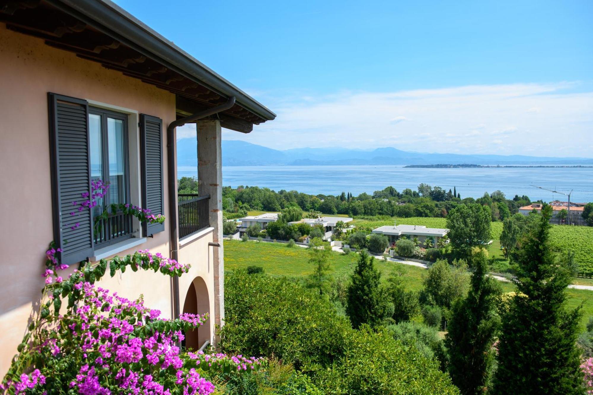 Castello Belvedere Apartments Desenzano del Garda Exterior foto