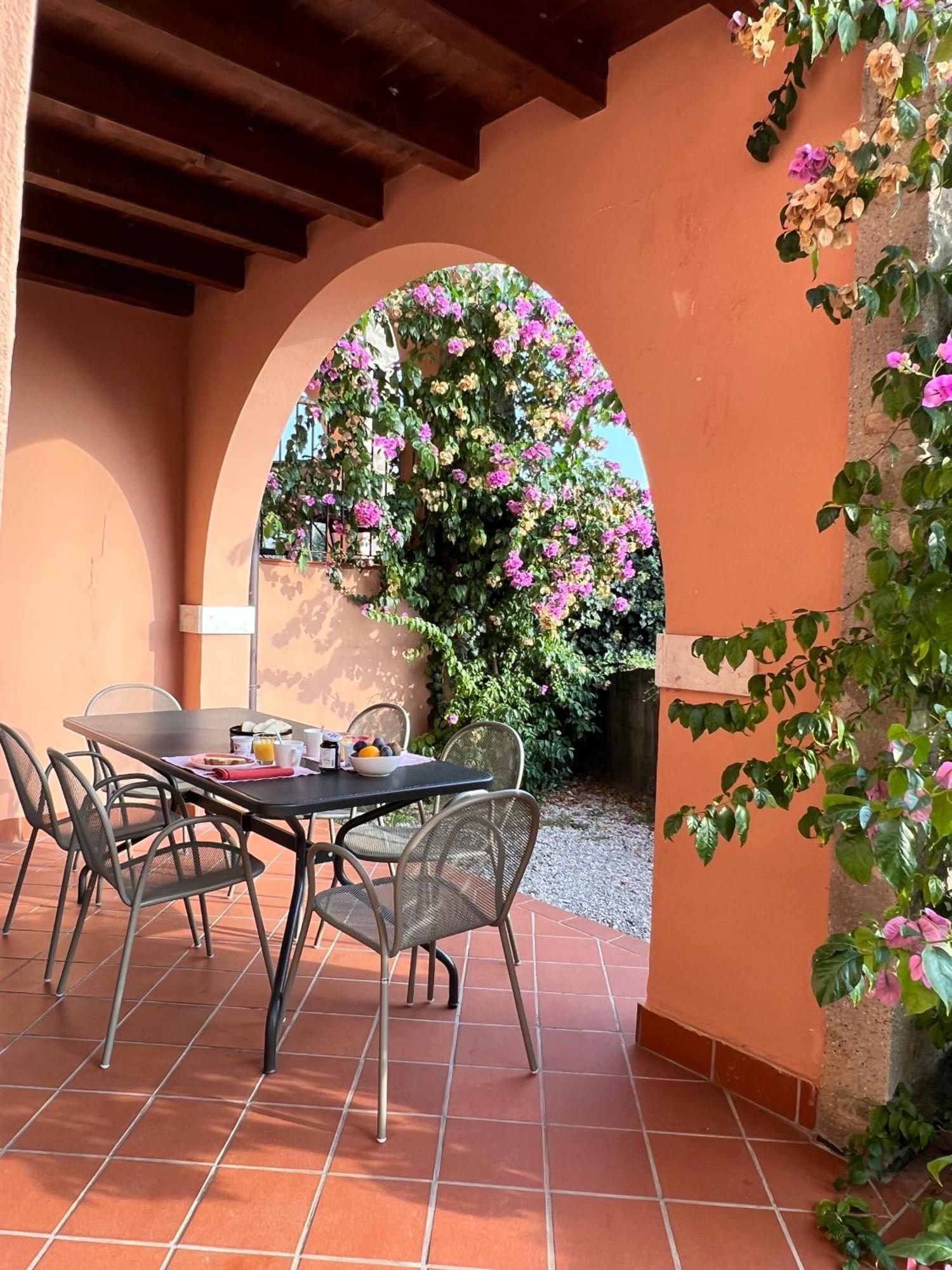 Castello Belvedere Apartments Desenzano del Garda Exterior foto