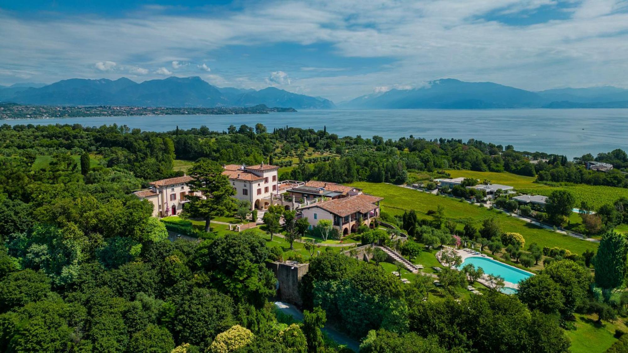 Castello Belvedere Apartments Desenzano del Garda Exterior foto