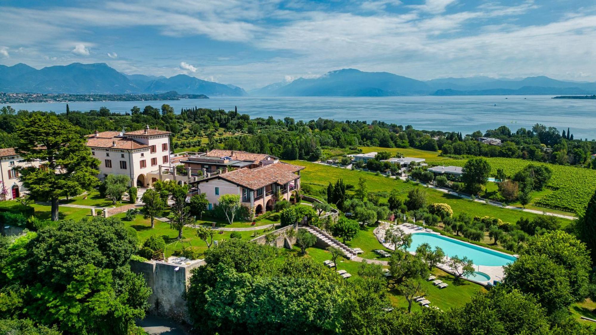 Castello Belvedere Apartments Desenzano del Garda Exterior foto